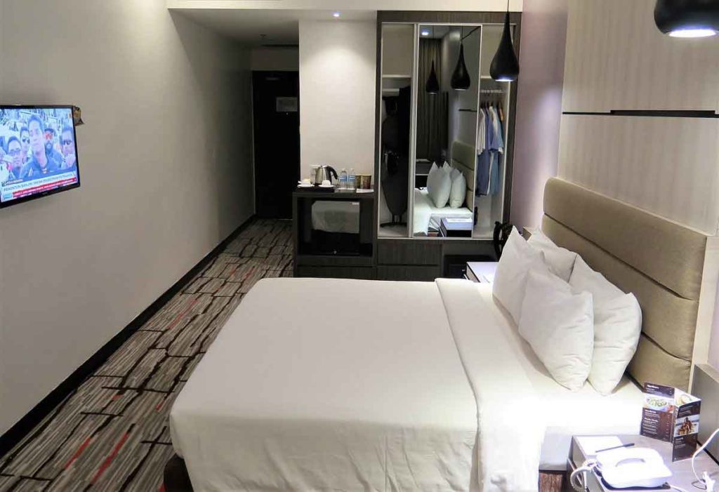 promenade-hotel room